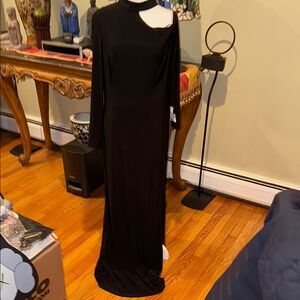 Women’s collared cold shoulder long sleeve gown